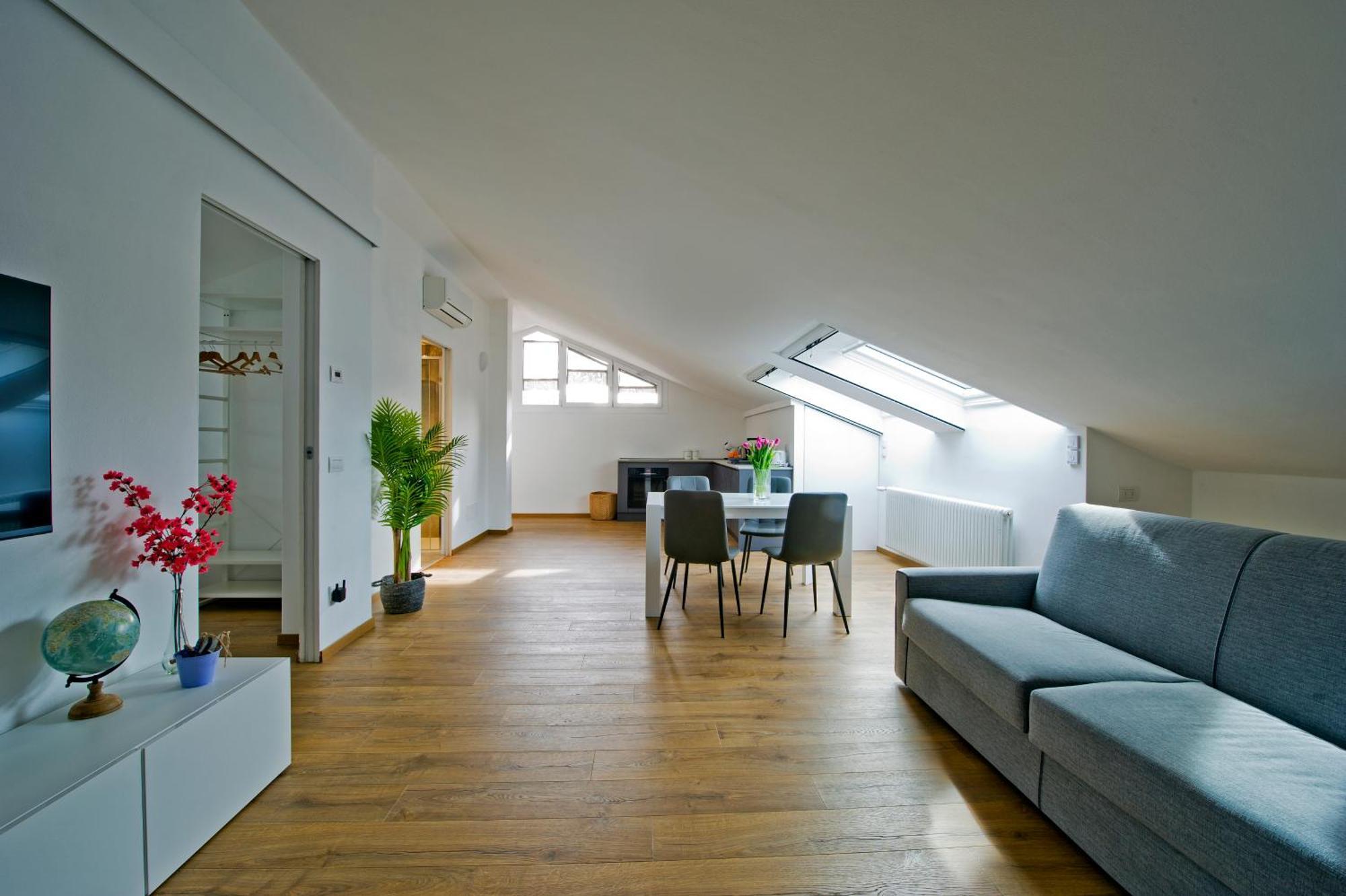 Sky View Apartment Como Exteriér fotografie