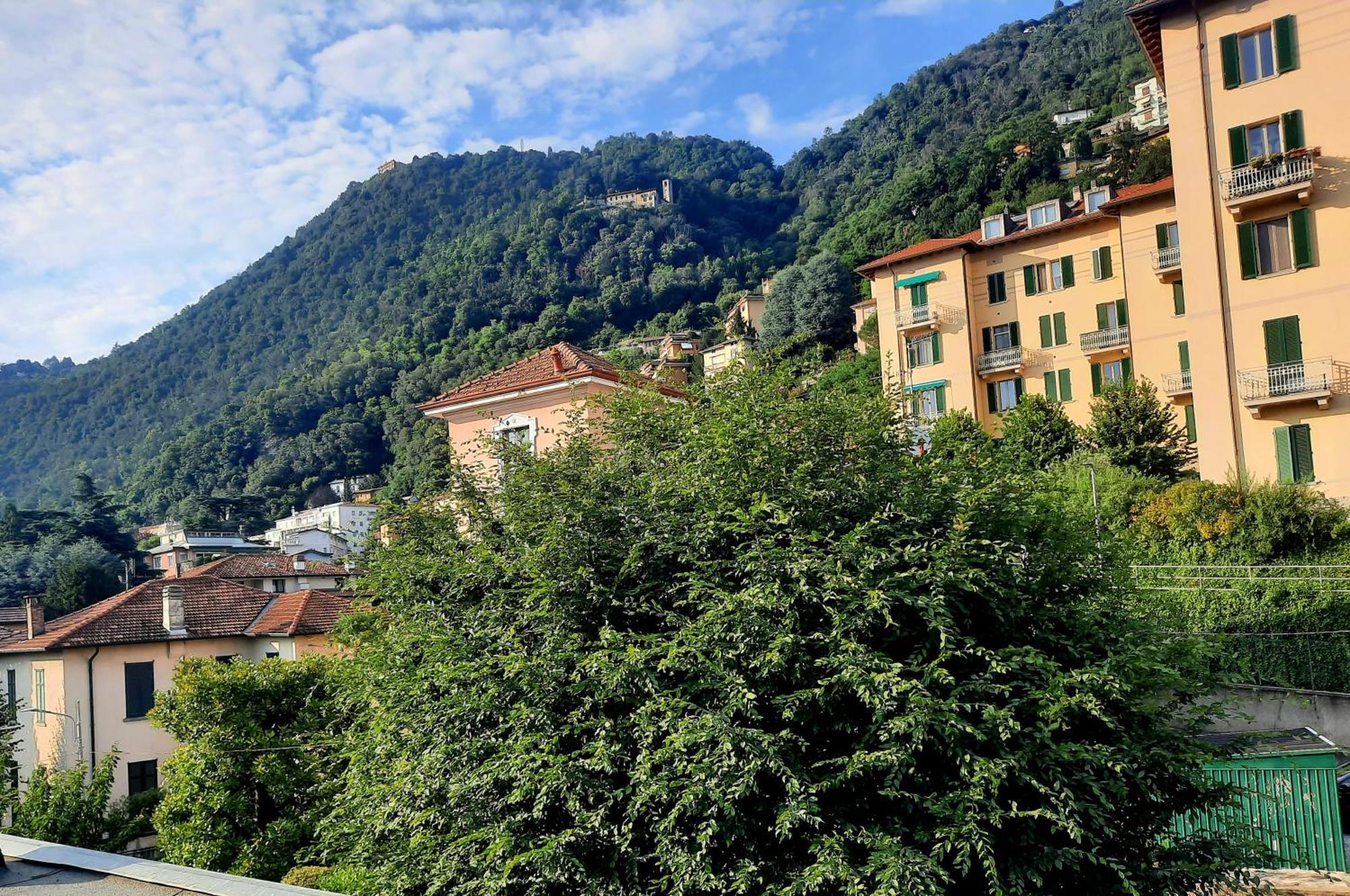 Sky View Apartment Como Exteriér fotografie